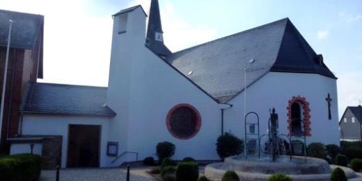 Kirche Halsenbach