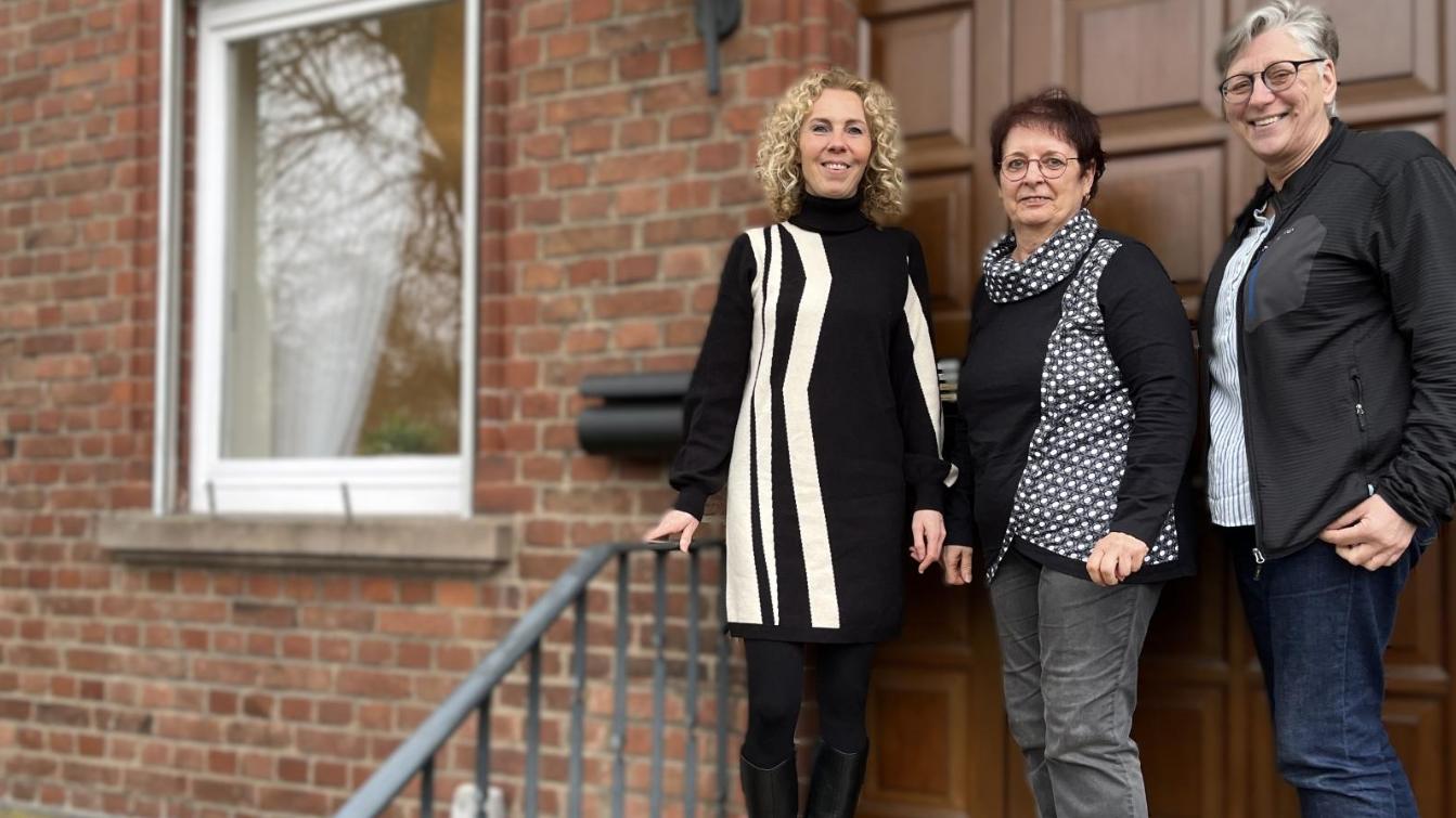 TrauerkreisHalsenbach_Diana-Michel_PetraLiedtke_PetraKollmar_jf.jpg_399442380