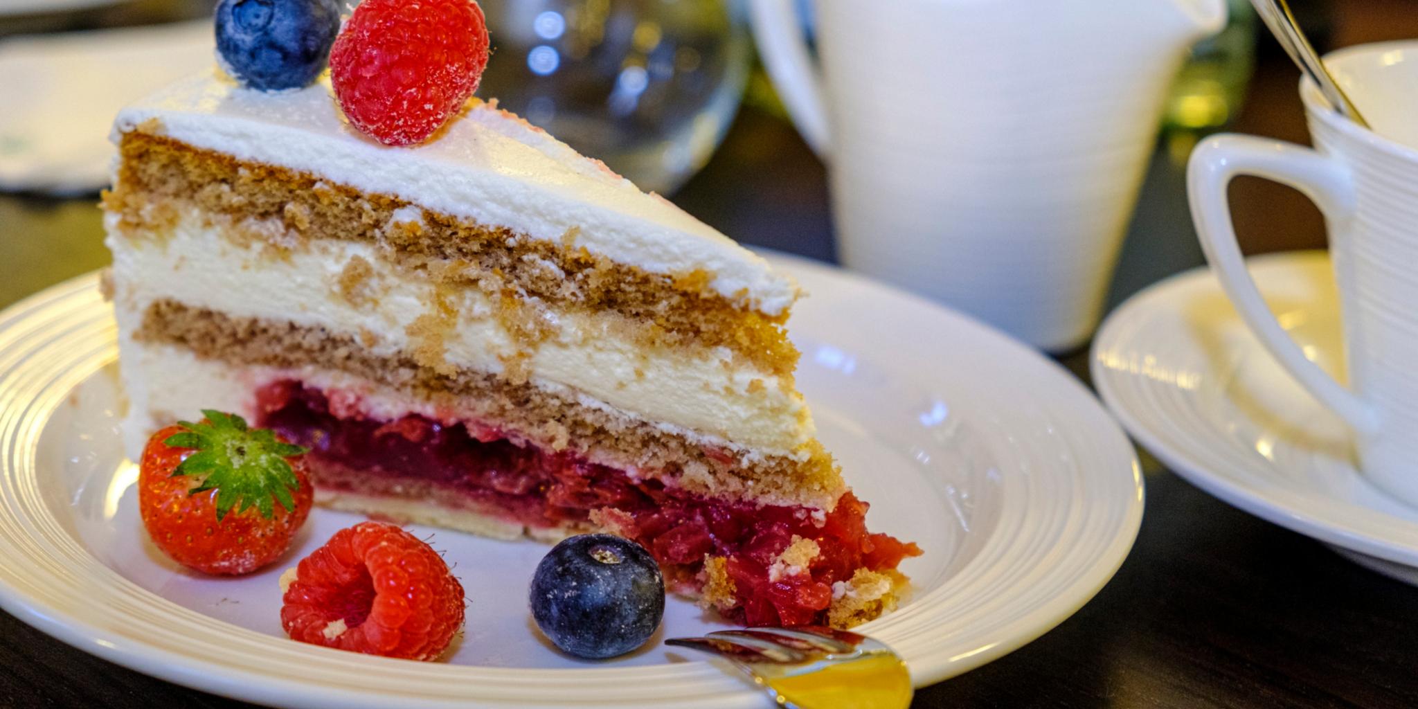 cakes-7601676_by_bru-no-pixabay_pbs
